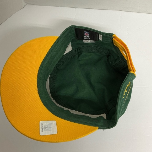 Green Bay Packers NFL Reebok
Women’s Back Strap Hat - Picture 8 of 10